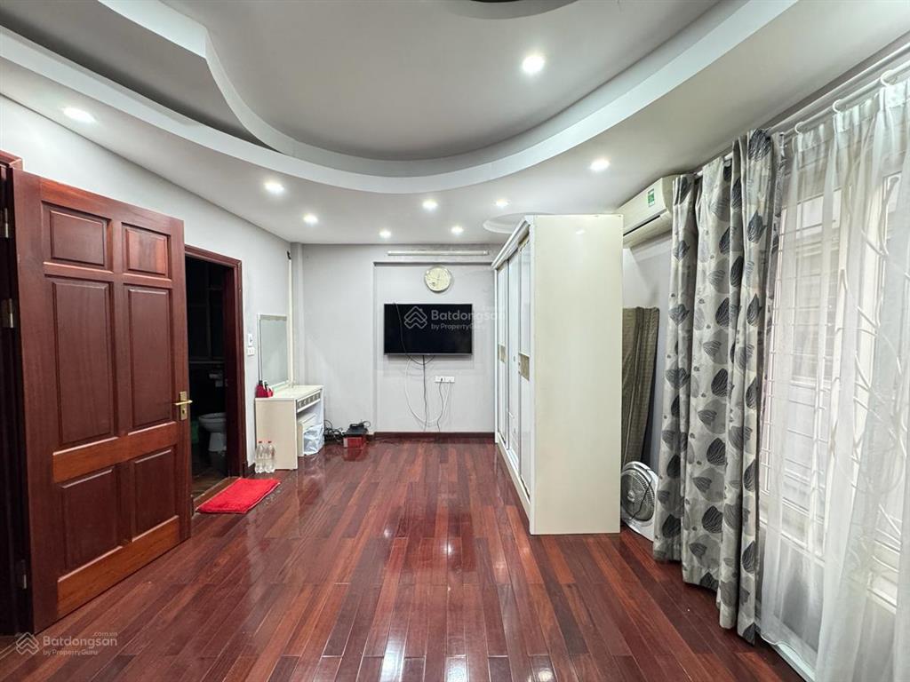 Phân lô  ô tô chạy vòng quanh đặng văn ngữ  kinh doanh. 35m x 5 tầng. giá 12 tỷ.