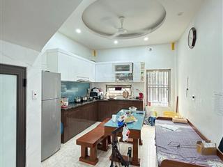 Chỉnh chủ bán nhà 65 lạc trung  ô tô đỗ cửa  dt 40m2 x 4 tầng. giá 10,3 tỷ.