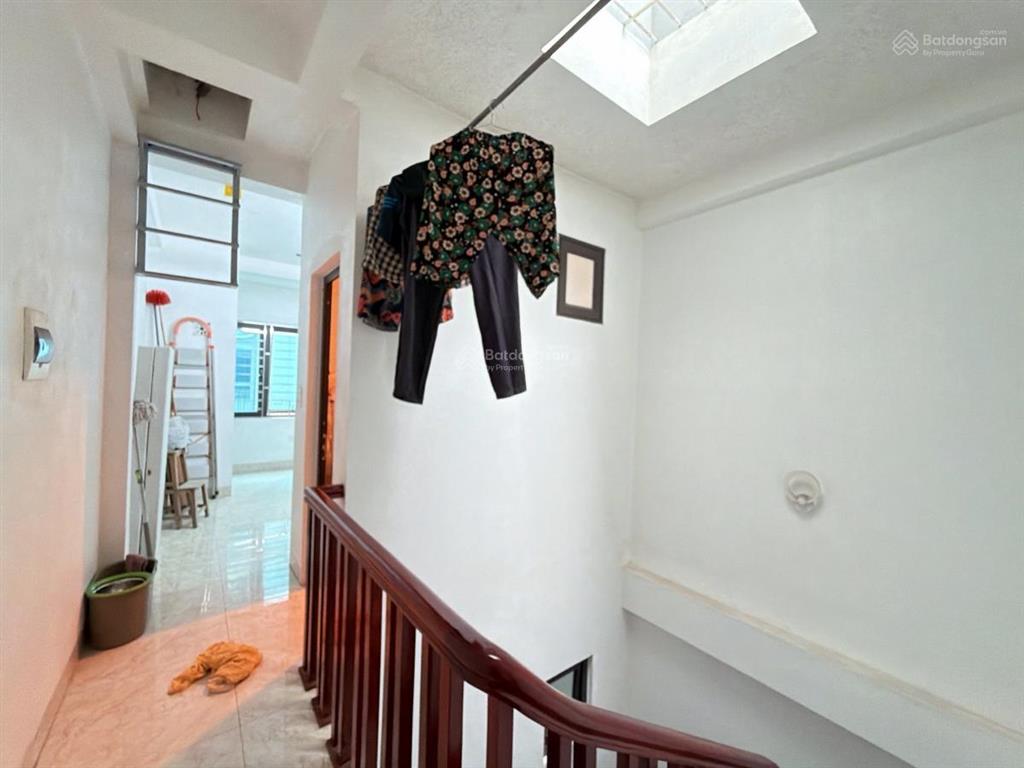 Chỉnh chủ bán nhà 65 lạc trung  ô tô đỗ cửa  dt 40m2 x 4 tầng. giá 10,3 tỷ.