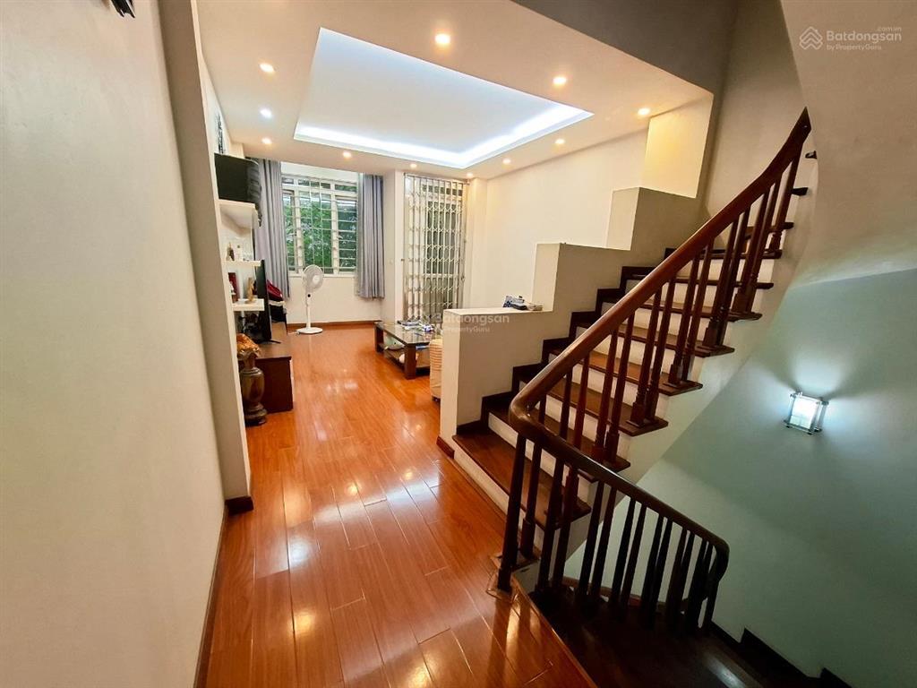 Bán nhà kim ngưu  ngõ thông  ô tô vào nhà  dt 40m2  mt 5m x 5 tầng. giá 9,8 tỷ.