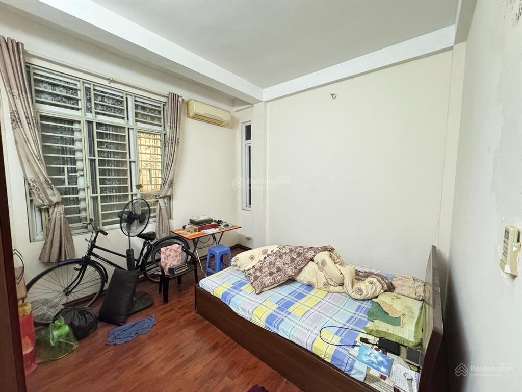 Trung tâm phố cổ trần xuân soạn. dt 30m2 x 6 tầng  cách 1 nhà ra phố. giá 12 tỷ.