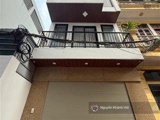 Nhà đẹp lung linh p cát linh  ngõ thông  2 thoáng. 35m2 x 6 tầng  thang máy. giá 10,7 tỷ.