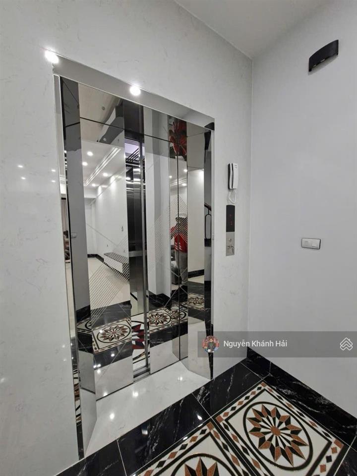Nhà đẹp lung linh p cát linh  ngõ thông  2 thoáng. 35m2 x 6 tầng  thang máy. giá 10,7 tỷ.