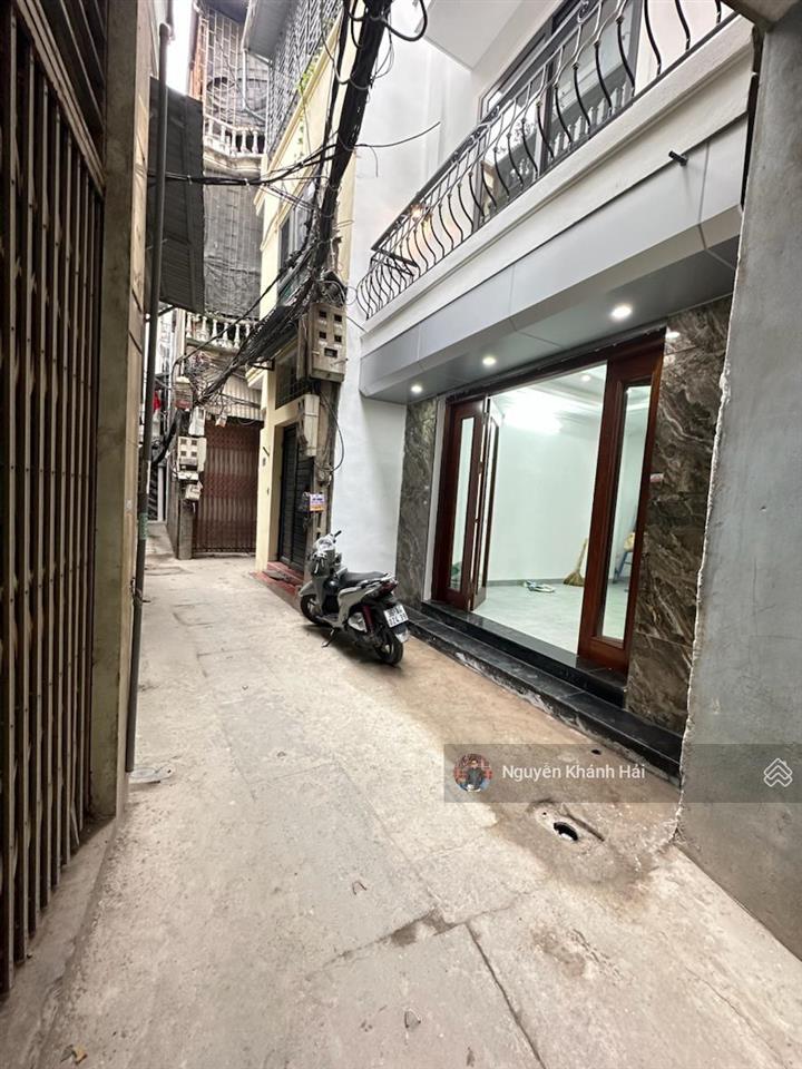 Bán nhà mình khai tương lai hàng xóm khu đô thị ven sông  thang máy. dt 50m2. giá 12,9 tỷ.