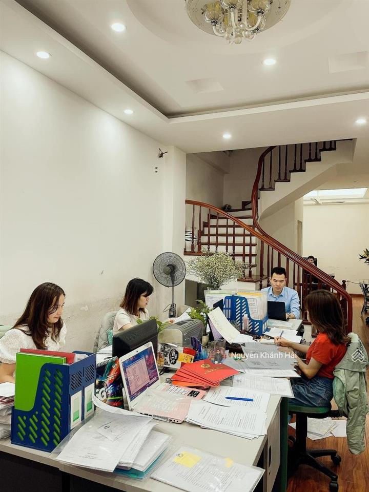 Bán nhà láng hạ  ngõ thông  kinh doan  lô góc. dt 50m2 x 5 tầng. giá 12 tỷ.