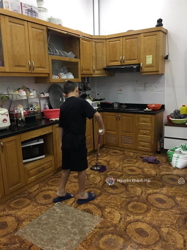 Bán nhà láng hạ  ngõ thông  kinh doan  lô góc. dt 50m2 x 5 tầng. giá 12 tỷ.