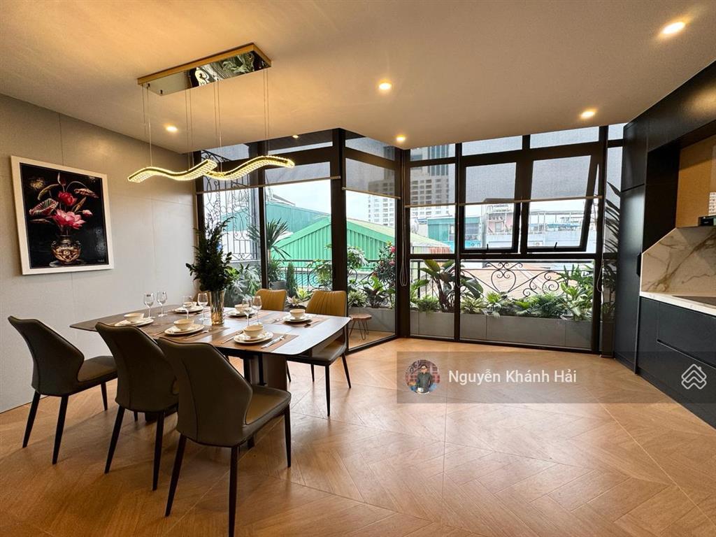 Bán gấp nhà p lò đúc  ngõ thông  kinh doanh. dt 55m2 x 6 tầng  thang máy. giá 15 tỷ.