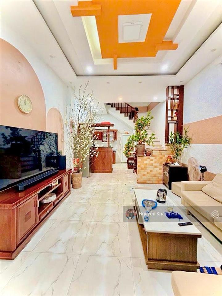 Nhà đẹp dân xây p bạch mai  ngõ thông  ô tô đỗ cửa. 37m2 x 5 tầng. giá 9,5 tỷ.