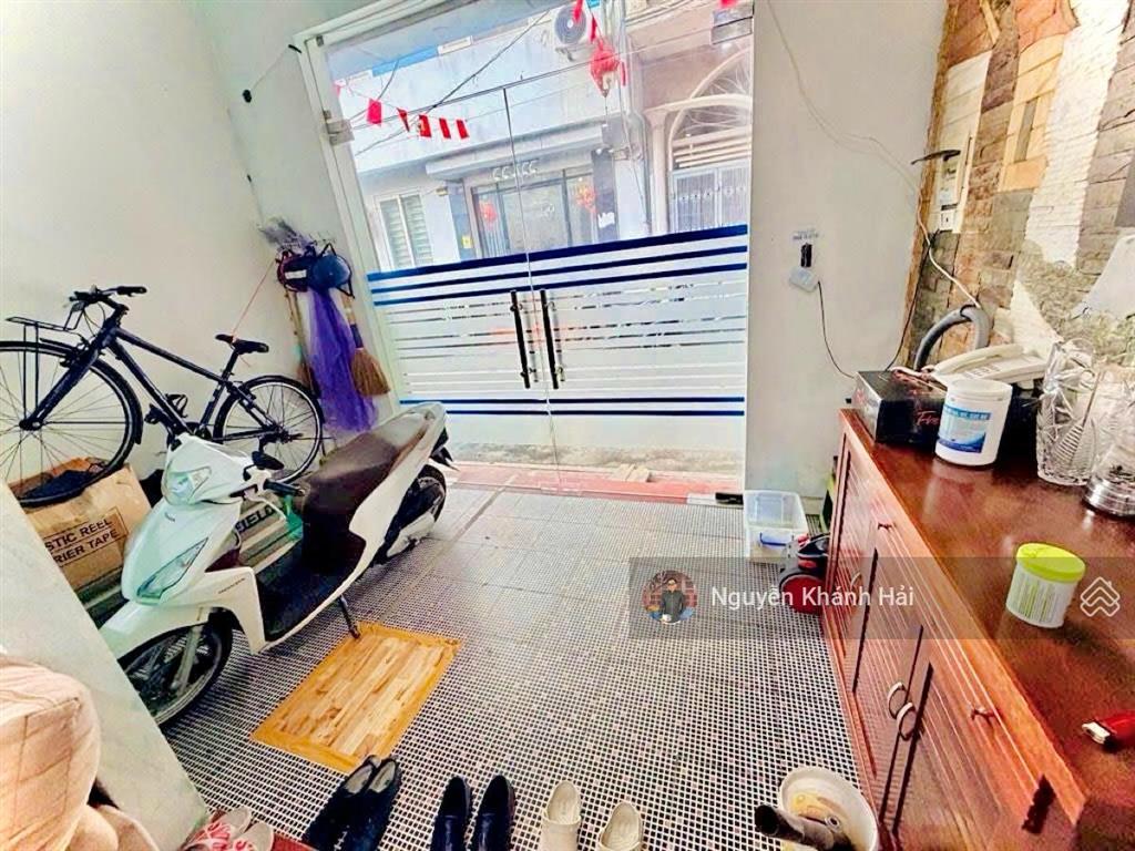 Nhà đẹp dân xây p bạch mai  ngõ thông  ô tô đỗ cửa. 37m2 x 5 tầng. giá 9,5 tỷ.