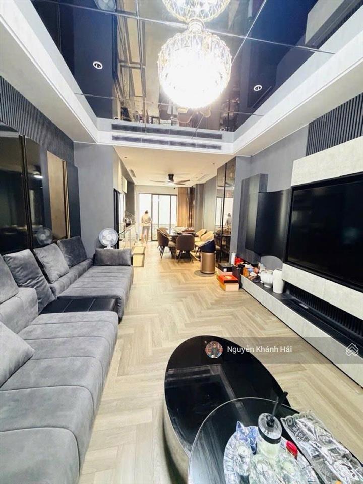 Siêu phẩm nhà mới trần đại nghĩa  ngõ thông ô tô  kinh doanh  thang máy. dt 42m2. giá 12,4 tỷ.