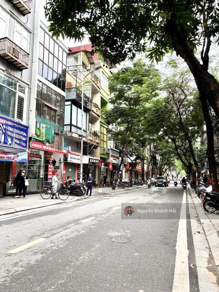 Lô góc  phân lô p lò đúc  cảm hội  vỉa hè  ngõ thông ô tô tránh. 50m2. giá 14 tỷ.