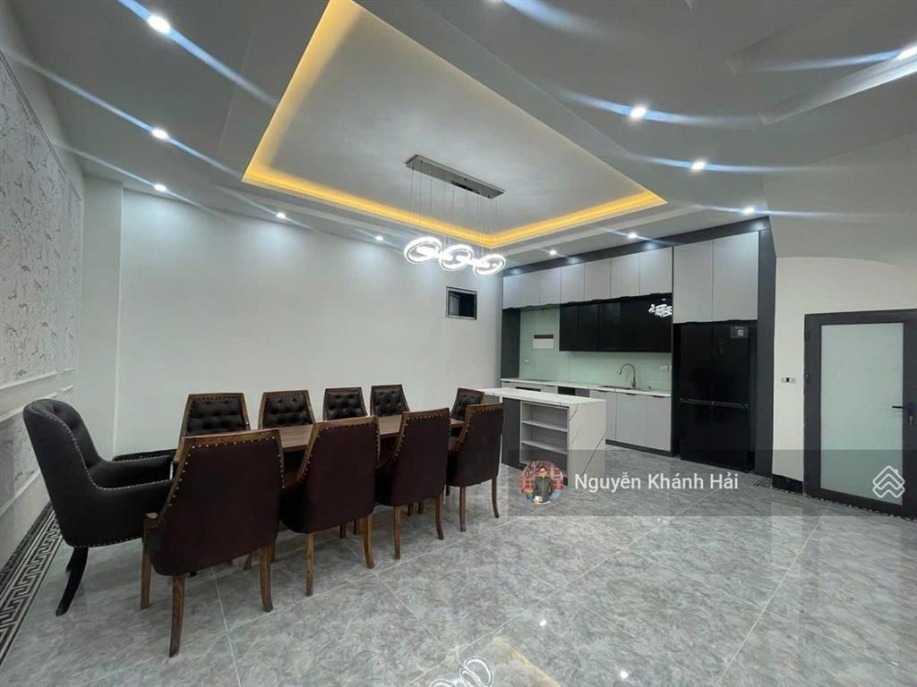Bán nhà ngõ thông phong  tôn đức thắng. dt 55m2  ngõ thông 5m ra ô tô. giá 12,9 tỷ.