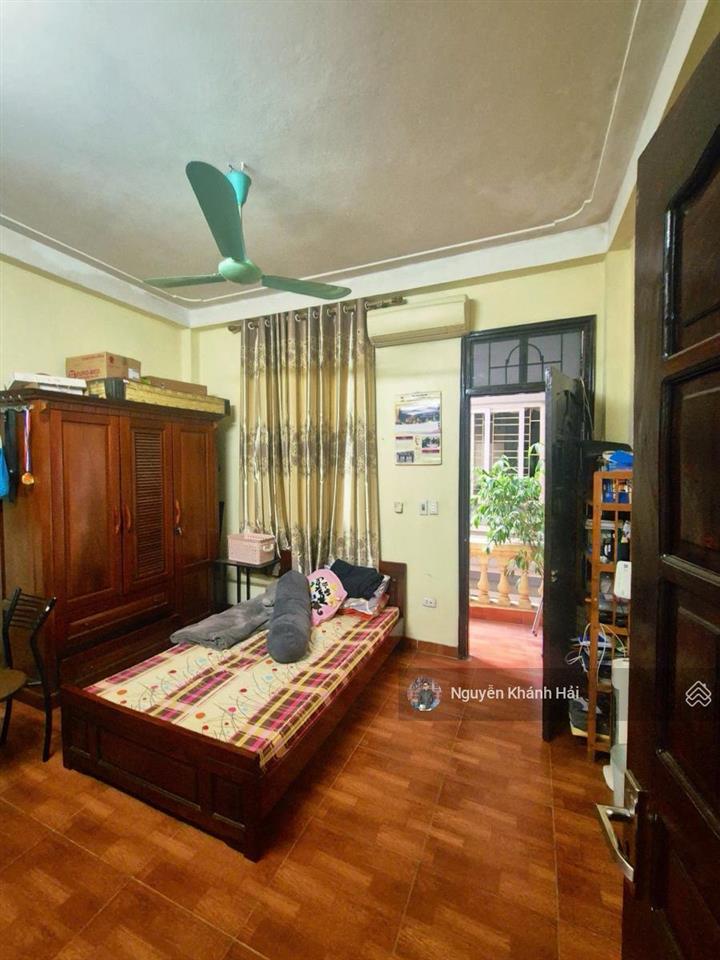 Chính chủ gửi bán nhà thái thịnh  ngõ thông ô tô. dt 50m2 x 5 tầng  kinh doanh. giá 13 tỷ.