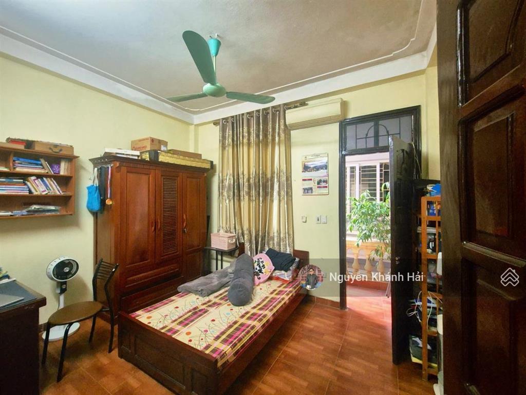 Chính chủ gửi bán nhà thái thịnh  ngõ thông ô tô. dt 50m2 x 5 tầng  kinh doanh. giá 13 tỷ.