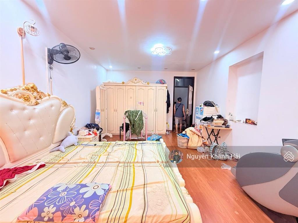 Phân lô  ô tô thẳng tắp trương định  kinh doanh. dt 53m2 x 4 tầng. giá 11 tỷ. có thương lượng.