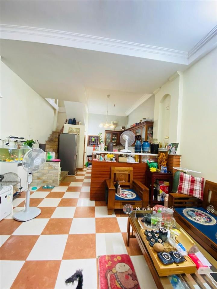 Bán nhà p chùa bộc  ngõ thông  kinh doanh. dt 40m2 x 6 tầng  ô chờ thang máy. giá 9,9 tỷ.