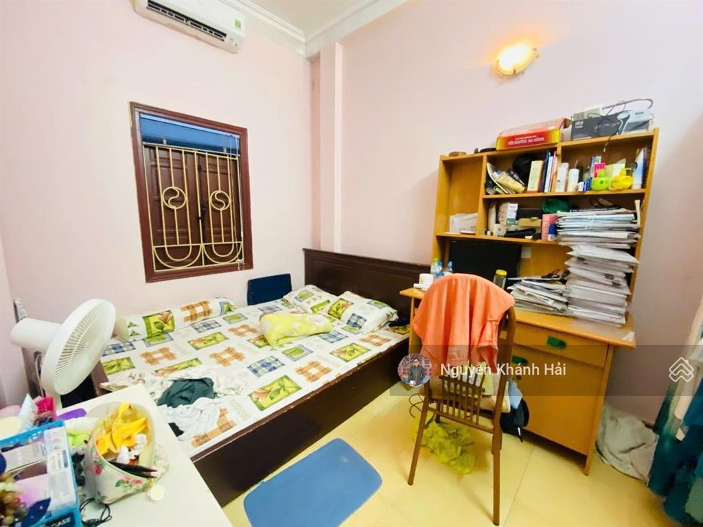 Bán nhà p chùa bộc  ngõ thông  kinh doanh. dt 40m2 x 6 tầng  ô chờ thang máy. giá 9,9 tỷ.