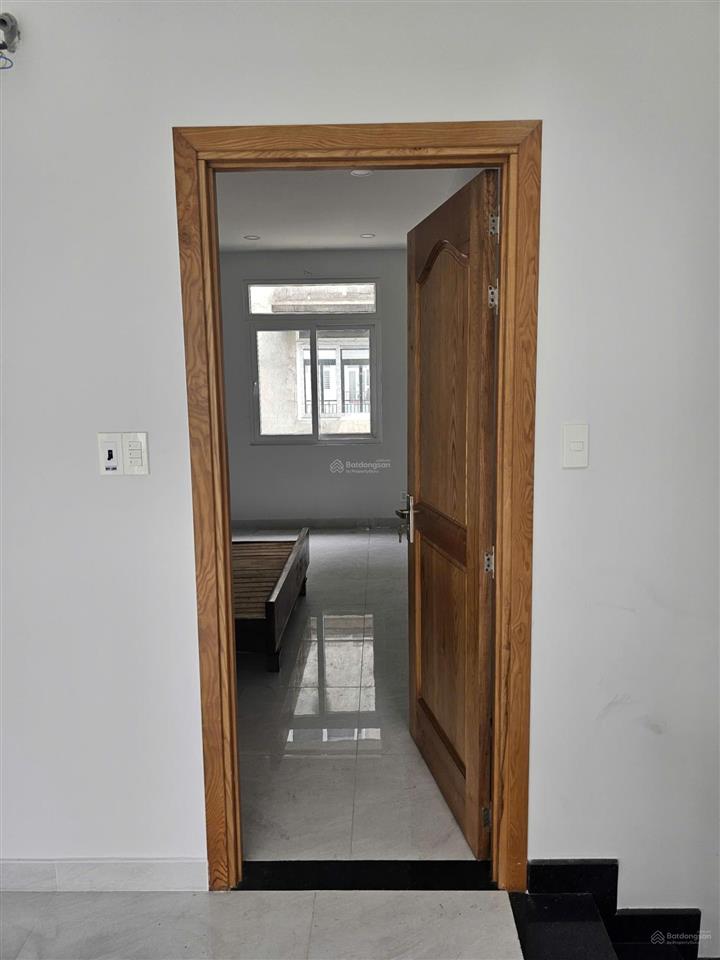 Nhà giá ngộp chỉ 2,3 tỷ bao phí đang cho thuê  view công viên  giáp vin hóc môn, vành đai 3