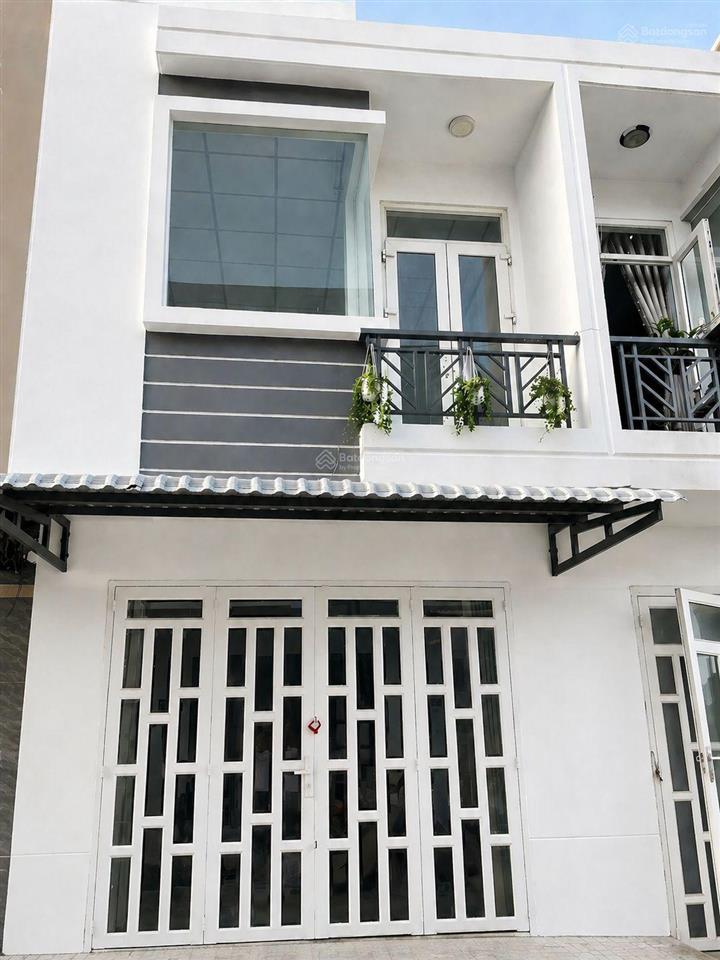 Ngộp bank bán nhà mặt tiền đường ôtô, dân cư đông, đối diện 3 tháp chung cư ori phương mai, gò hưu