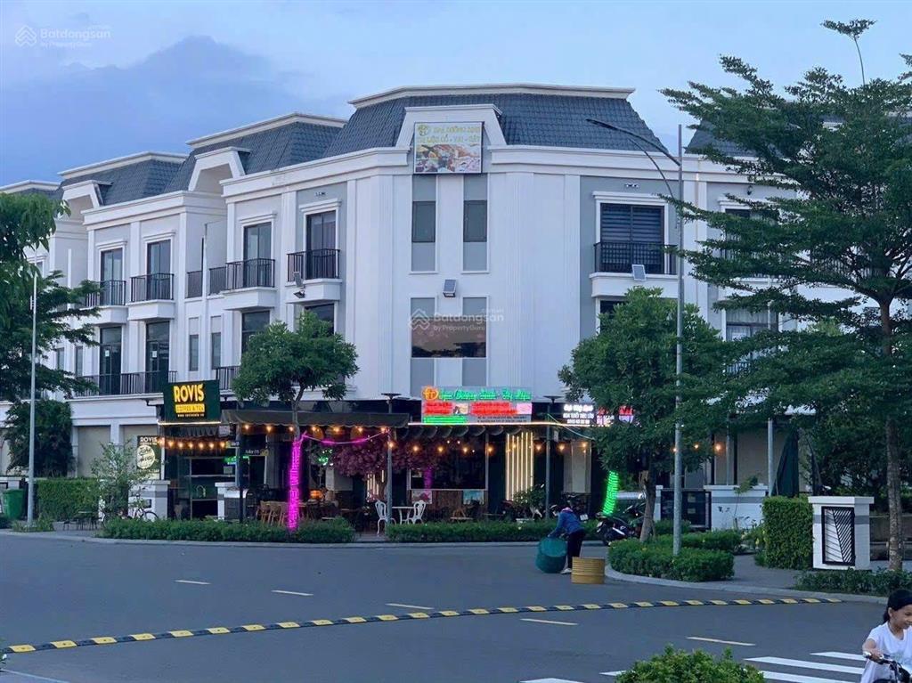 Cho thuê nhà solar city bến lức. nhà mới, nội thất đầy đủ. gần công viên, sông mát mẻ, bảo vệ 24/24