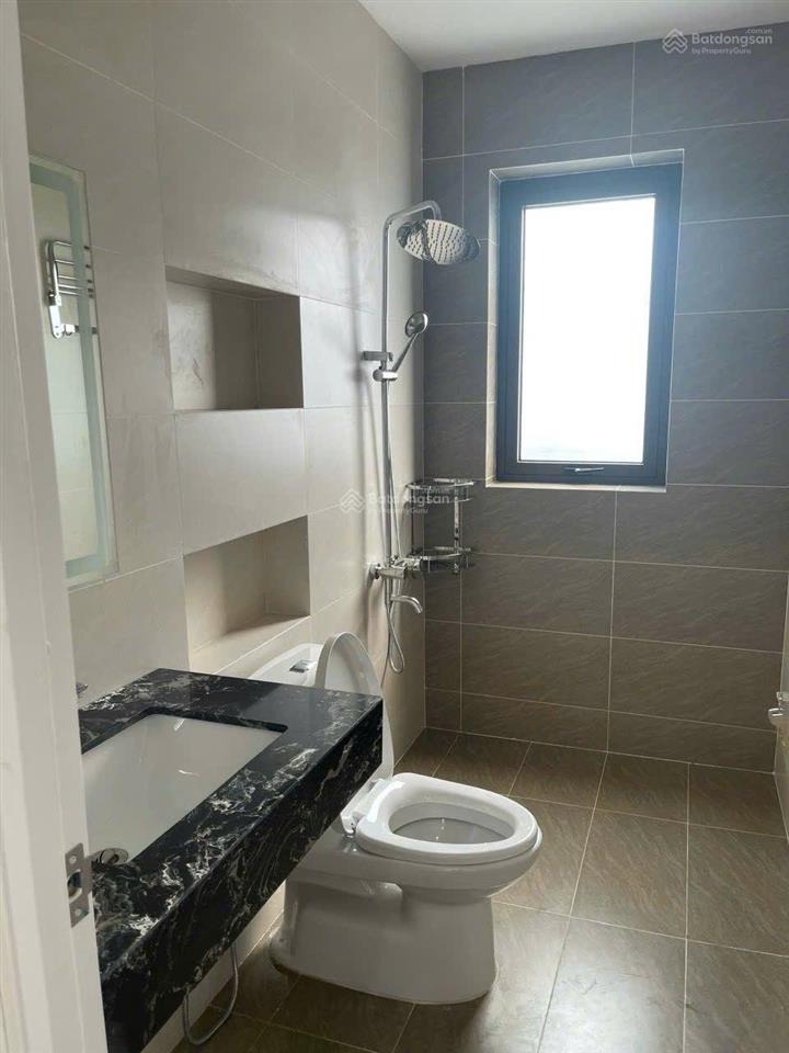 Cho thuê nhà solar city bến lức. nhà mới, nội thất đầy đủ. gần công viên, sông mát mẻ, bảo vệ 24/24