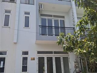 Cắt lỗ nhà shr 85m²  khu đô thị văn minh, có hồ bơi, sân thể thao, công viên qua vin hóc môn 3km
