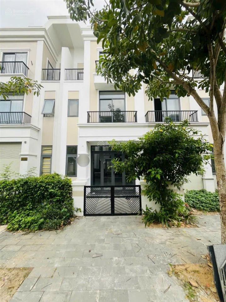 Cắt lỗ nhà phố 75m2, mặt tiền đường thuận tiện để ở, cho thuê, an ninh 24/24  cách vin hóc môn 3km