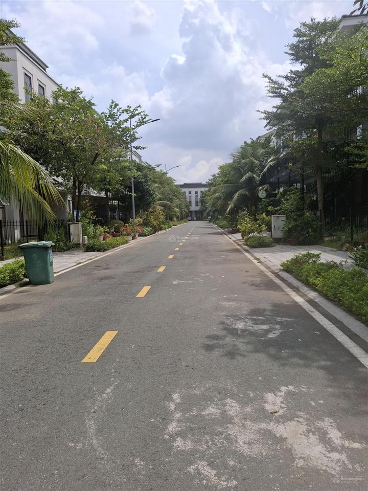 Cắt lỗ nhà phố 75m2, mặt tiền đường thuận tiện để ở, cho thuê, an ninh 24/24  cách vin hóc môn 3km