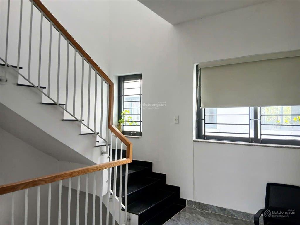 Cho thuê 10 triệu đầy đủ nội thất  khu an ninh 24/24, đậu oto thoải mái