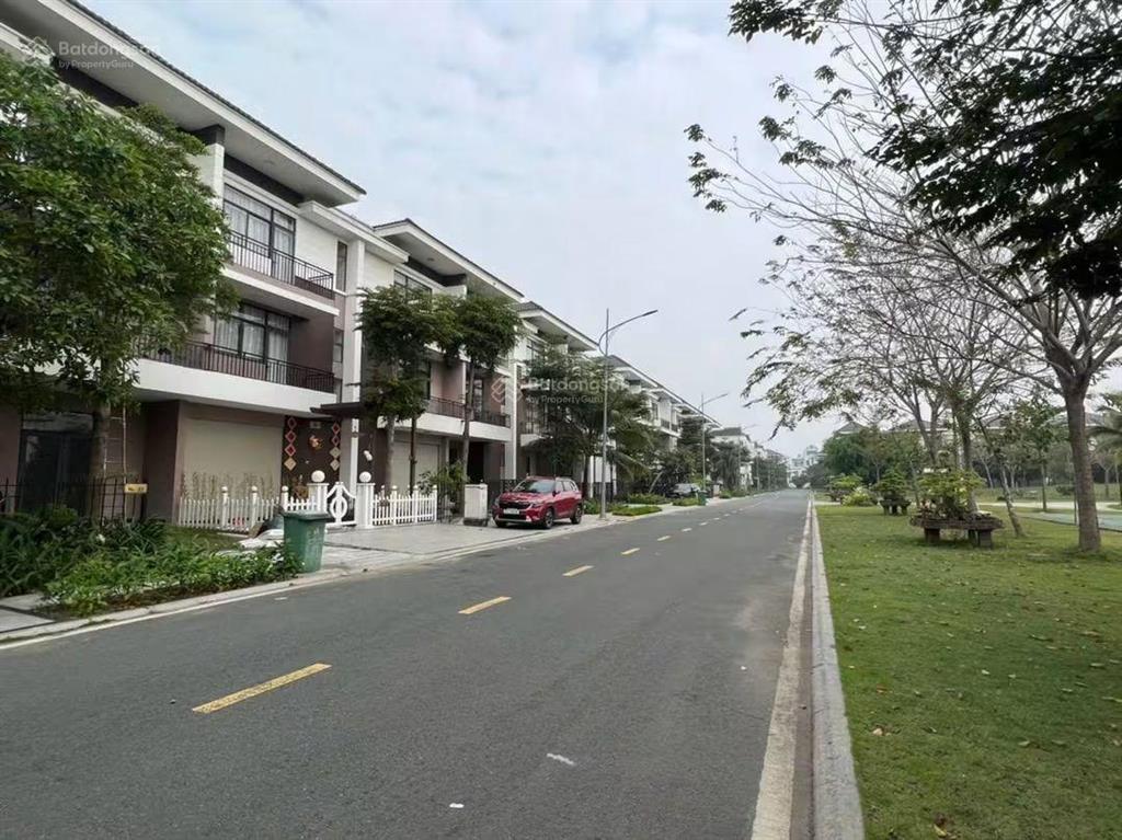 Cho thuê biệt thự full nội thất  1 trệt 2 lầu 3  4pn. khu an ninh 24/24, yên tĩnh, gần kcn