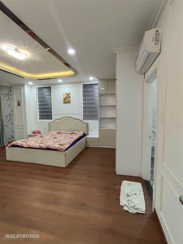 Cho thuê biệt thự full nội thất  1 trệt 2 lầu 3  4pn. khu an ninh 24/24, yên tĩnh, gần kcn