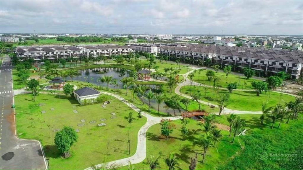 Cho thuê biệt thự full nội thất  1 trệt 2 lầu 3  4pn. khu an ninh 24/24, yên tĩnh, gần kcn
