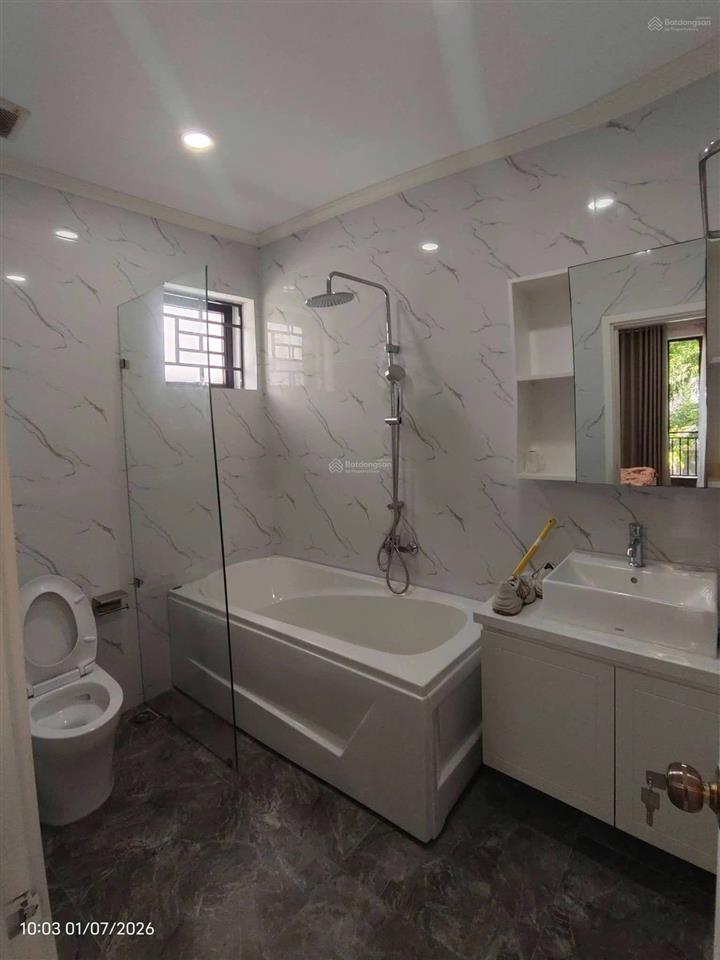 Cho thuê biệt thự full nội thất  1 trệt 2 lầu 3  4pn. khu an ninh 24/24, yên tĩnh, gần kcn