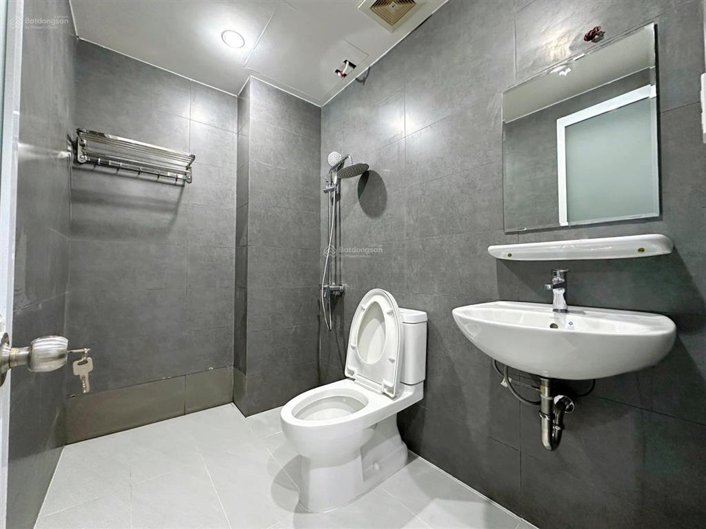 Cho thuê căn hộ studio ban công thoáng q8 gần cầu chánh hưng, cầu nguyễn tri phương, đh kinh tế ueh