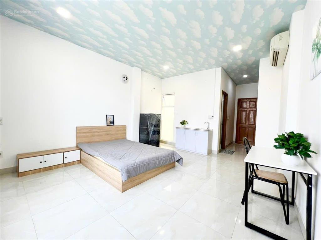 Cho thuê căn hộ studio cửa sổ q4 gần đh luật, đh nguyễn tất thành, chợ 200, nhà thờ xóm chiếu