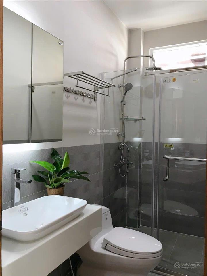 Cho thuê căn hộ studio ban công, máy giặt riêng q1 gần chợ bến thành, bùi viện, cầu ông lãnh