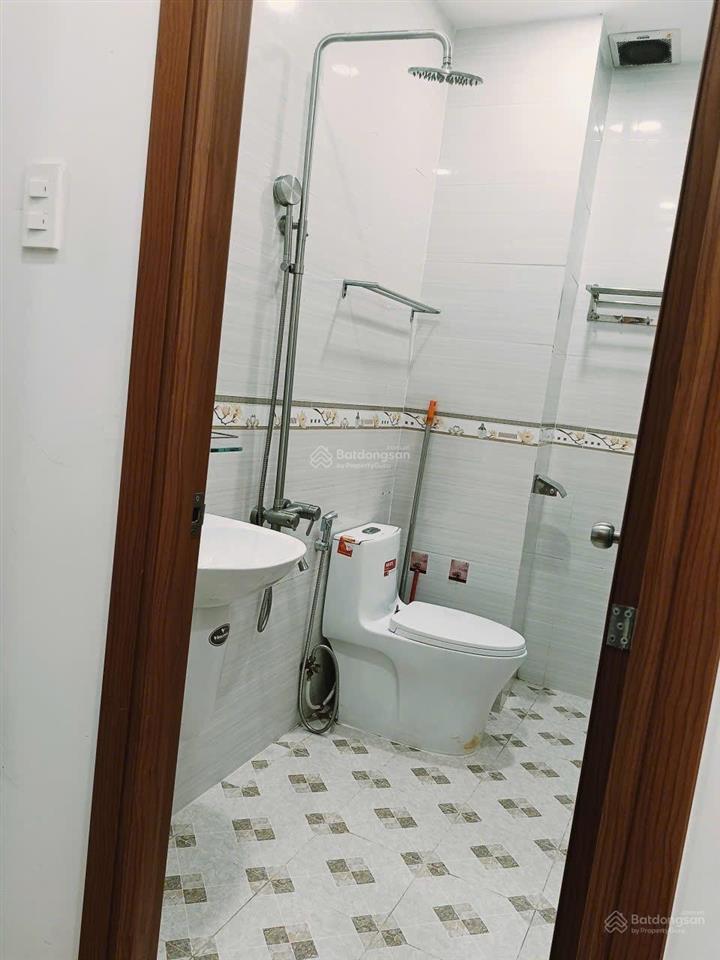 Cho thuê căn hộ studio cửa sổ, sạch sẽ q1 gần chợ bến thành, cầu ông lãnh, cầu calmette