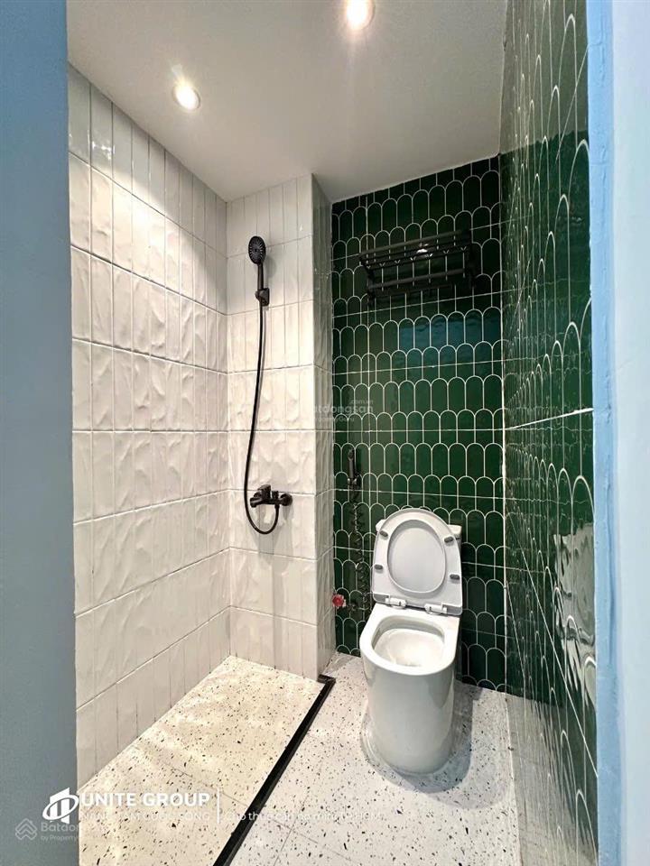 Cho thuê căn hộ 2pn cửa sổ phòng mới bốc seal q4 gần đh luật, đh nguyễn tất thành, cầu calmette