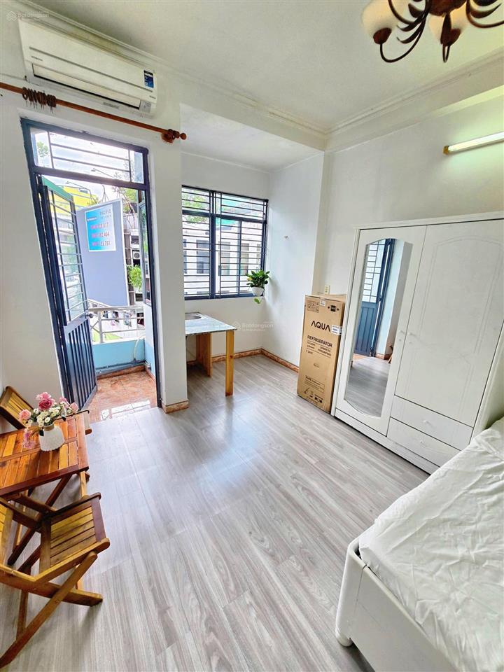 Cho thuê căn hộ studio ban công thoáng q5 gần đh kinh tế ueh, đh khtn, đh sư phạm, đh sài gòn