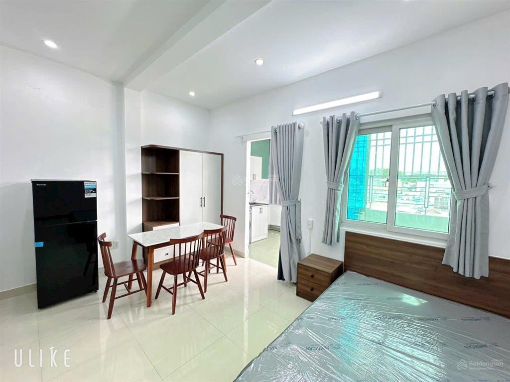 Cho thuê căn hộ 1pn ban công, máy giặt riêng q5 gần cầu nguyễn tri phương, đh kinh tế ueh