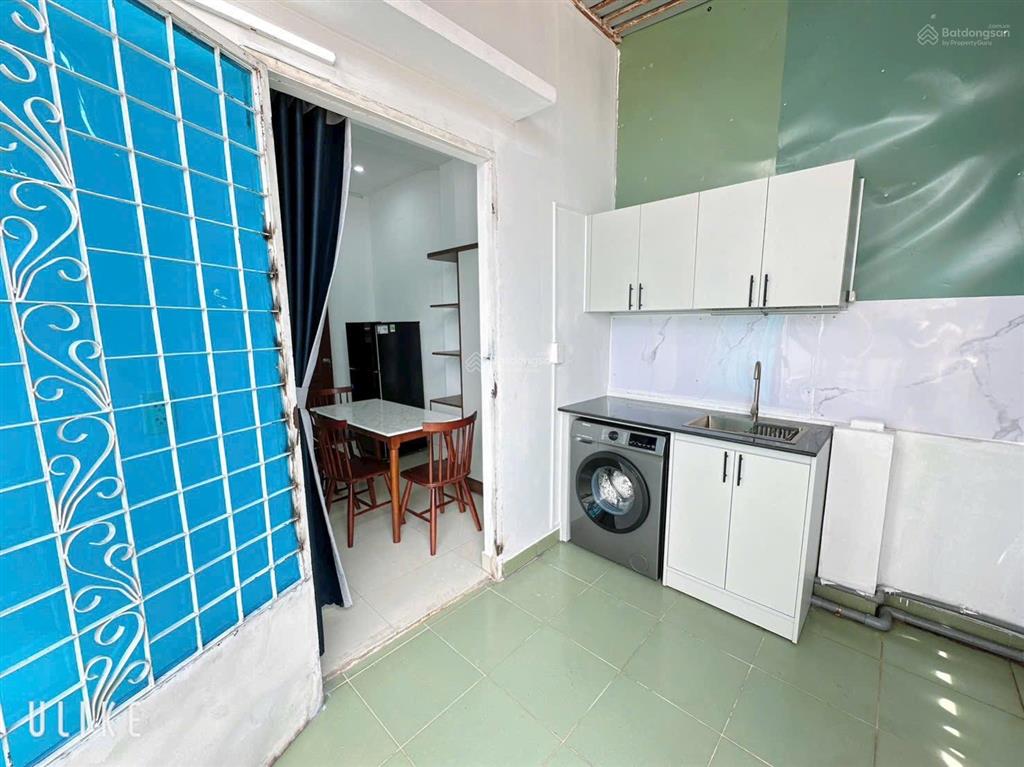 Cho thuê căn hộ 1pn ban công, máy giặt riêng q5 gần cầu nguyễn tri phương, đh kinh tế ueh