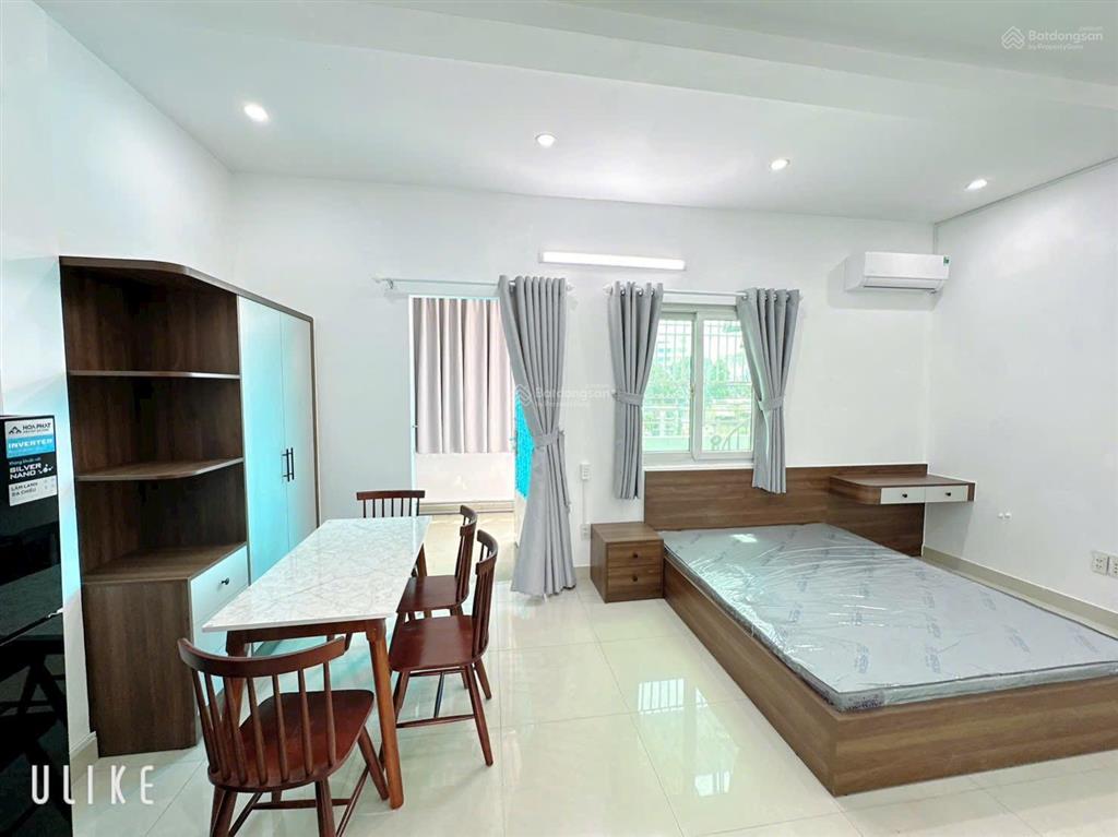 Cho thuê căn hộ 1pn ban công, máy giặt riêng q5 gần cầu nguyễn tri phương, đh kinh tế ueh