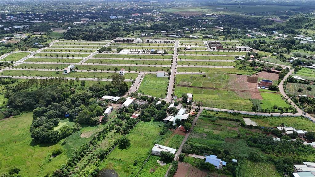 Chính chủ gửi bán lô đất lan anh 7 đường 28 hoà long vị trí gần công viên 133m2/1tỷ320