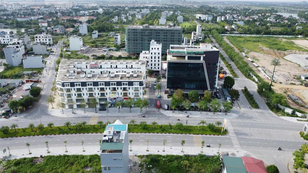 Bán lô đất 225m2 mặt tiền 9,5m đối diện bv việt đức cs2