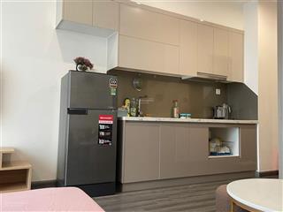 Cần cho thuê căn hộ studio r1.03 tầng trung view thoáng vào ngay.  em 0398 920 ***