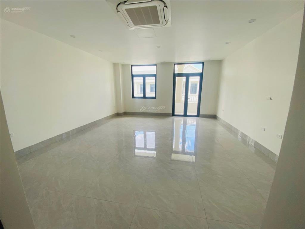 Cần cho thuê tmdv hoàn thiện 5 tầng có thang máy,  em 0398 920 ***