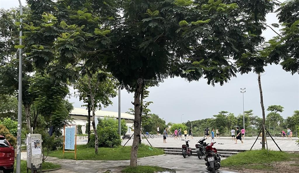 Chính chủ bán 86m2 đất đẹp ngọc thụy, gần quảng trường mặt trời