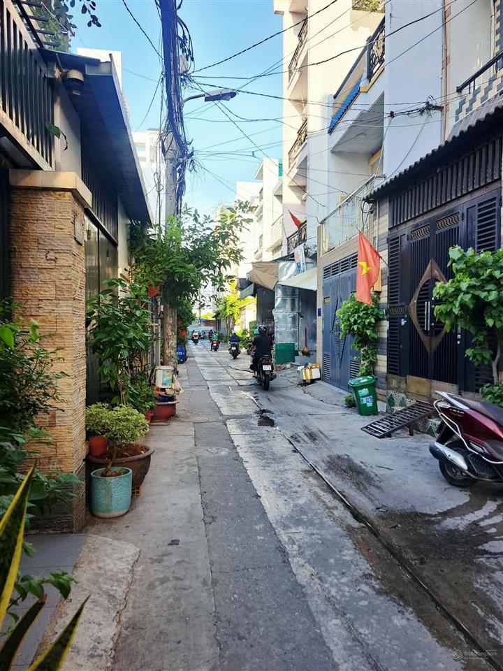 Chỉ 8,9 tỷ bán nhà đúc 4 lầu hẻm âu cơ, tân phú