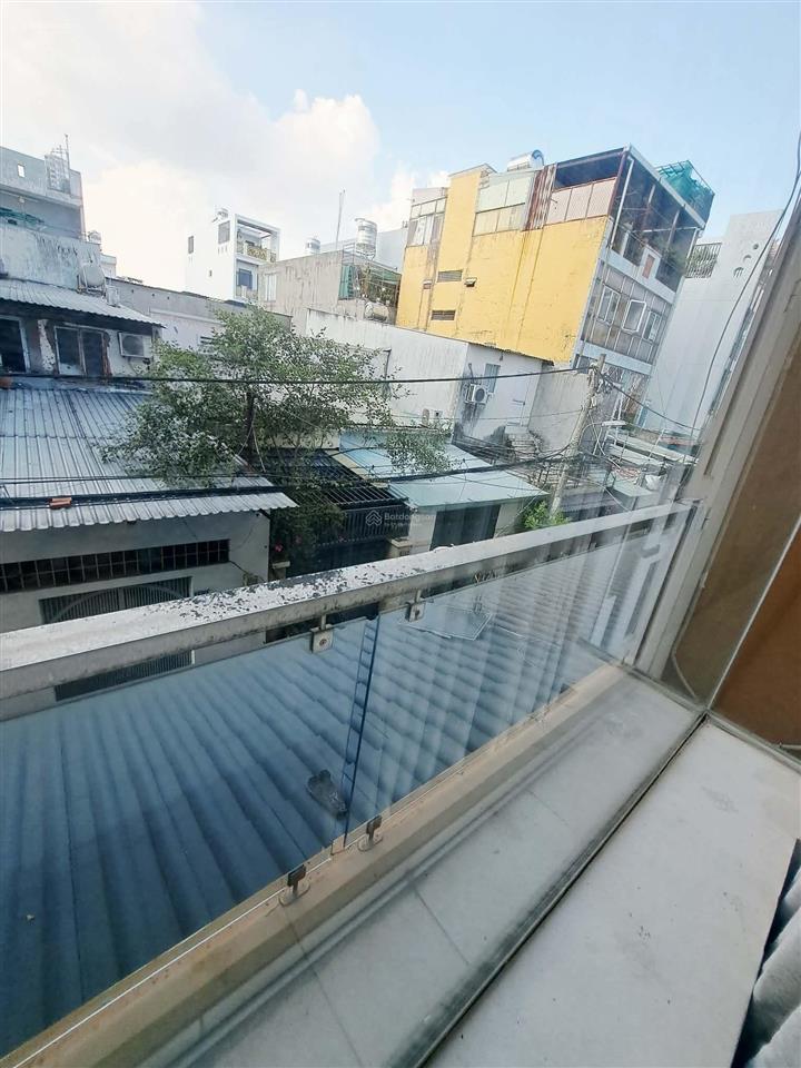 Chỉ 8,9 tỷ bán nhà đúc 4 lầu hẻm âu cơ, tân phú