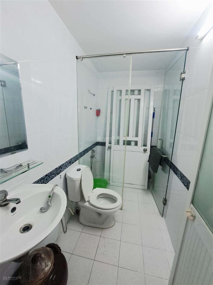 Chỉ 8,9 tỷ bán nhà đúc 4 lầu hẻm âu cơ, tân phú